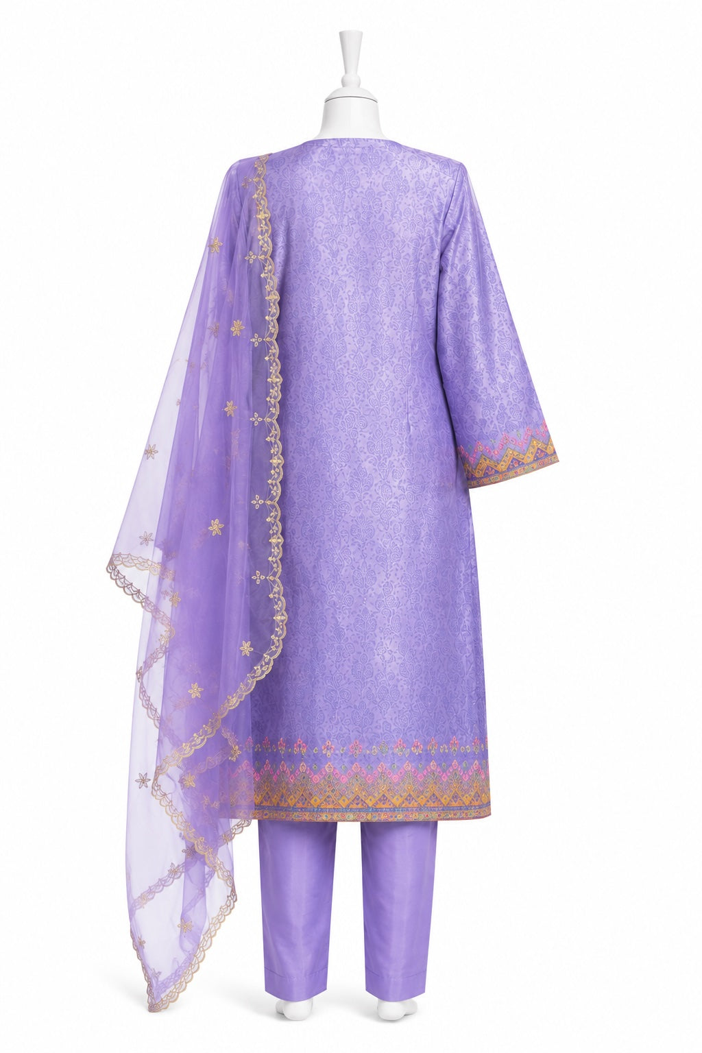 Lavender traditional outfit with a matching dupatta on a mannequin against a white background