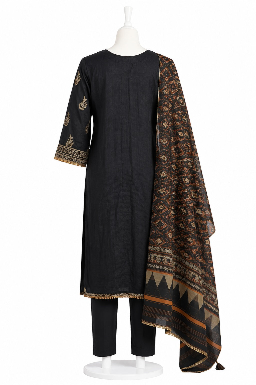 Black kurta with patterned dupatta on a mannequin against a white background
